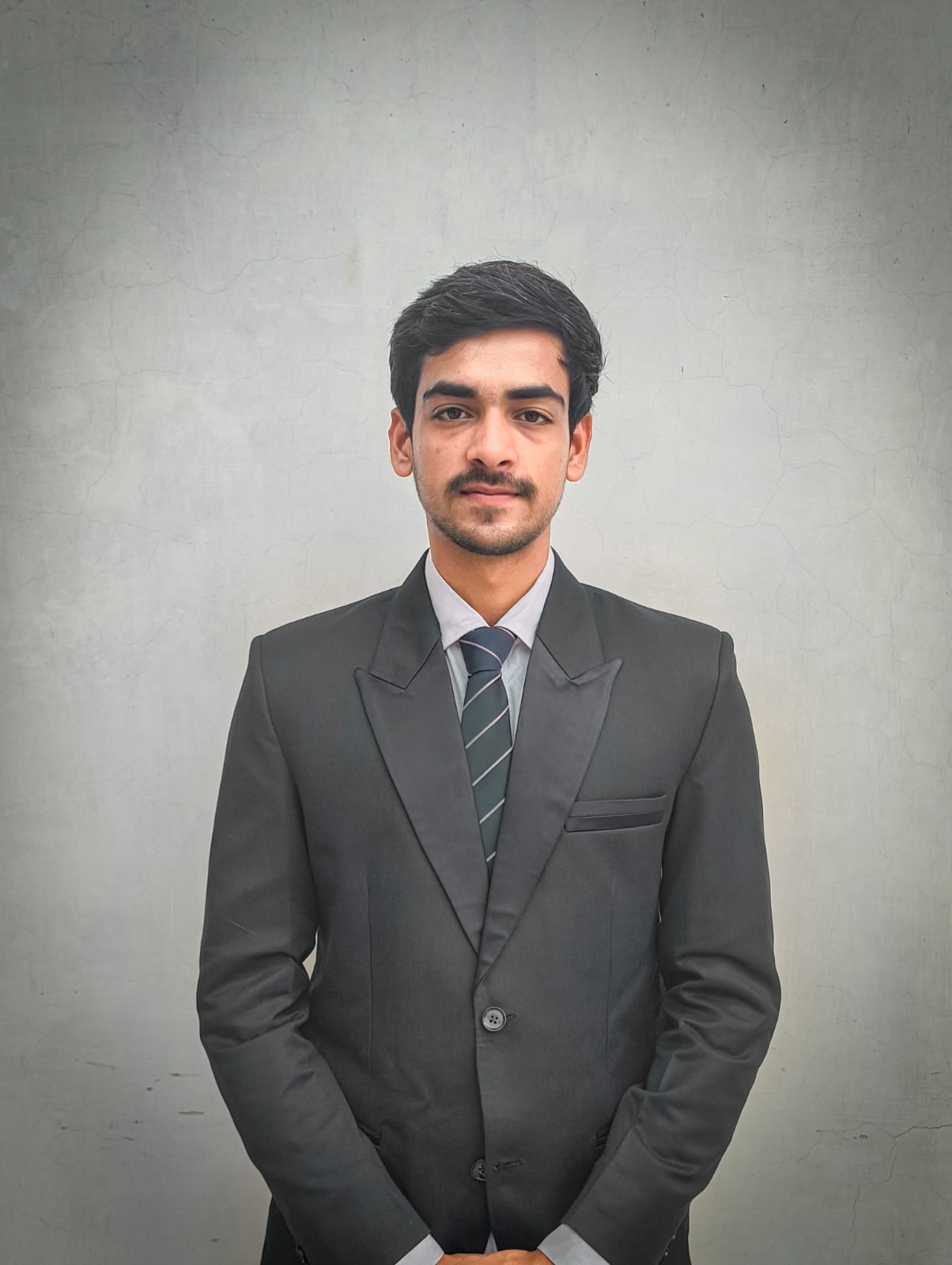 Ayush Dwivedi | Aspiring Data Scientist